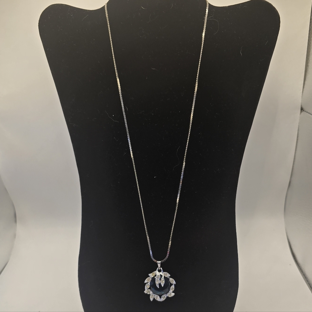 Sarah Coventry Silver tone necklace green blue faceted stone rhinestones 24in.